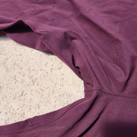 lululemon keep moving 7/8 pant cassis never worn - Picture 3 of 9